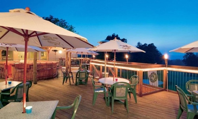 Cheat Lake Apartment | Tranquil Retreat: Lakeview Golf Resort Studio