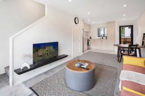 Lower Hutt House | Tranquil Stay at Rainey Grove