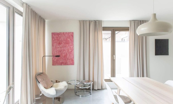 Zwijnaarde Apartment | Tranquil Urban Escape: 2-BDR Retreat in Ghent