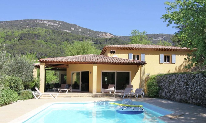 Bargemon Villa | Tranquil Villa in Bargemon with Private Pool