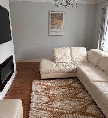 Walsall House | Tranquil Walsall Retreat - 4 Bedrooms