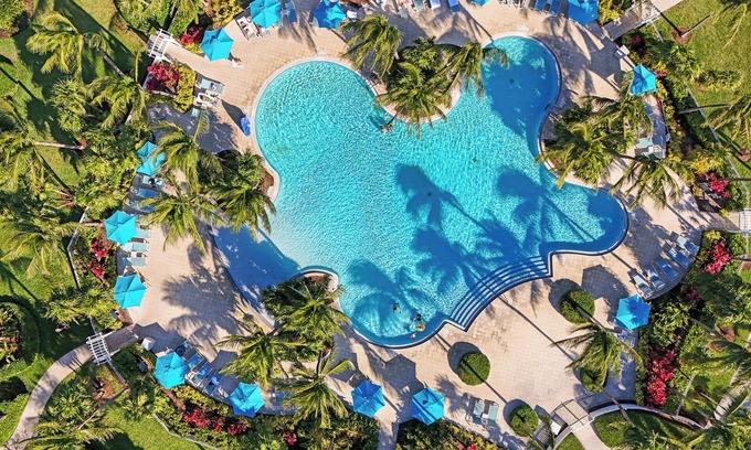 Marathon Hotel | Tranquility Bay Beachfront Hotel and Resort