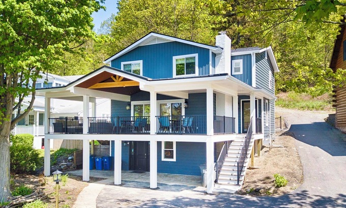 Hammondsport House | Tranquility on Keuka: Family Retreat with Private Lakefront