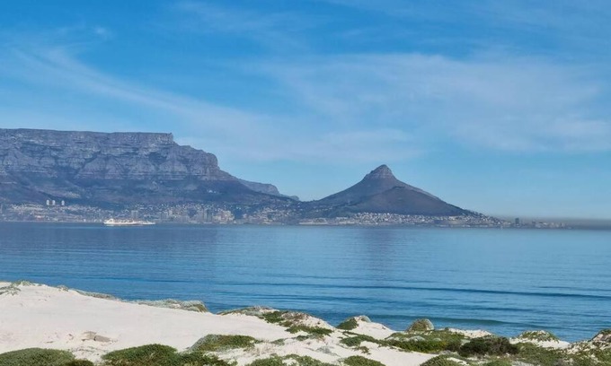Bloubergstrand Apartment | Tranquility on the beach