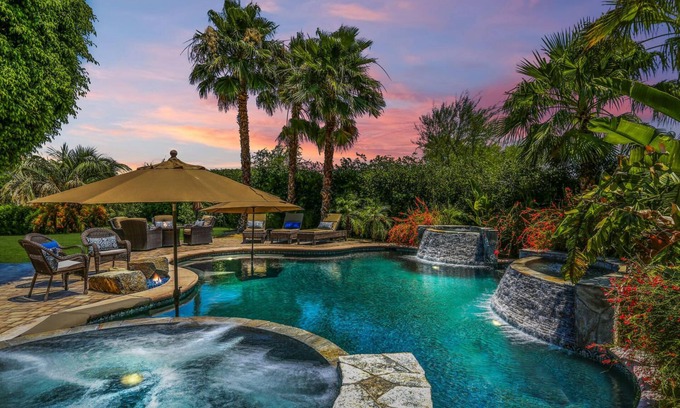 Indio House | TRANQUILITY TUSCAN LUXE ESTATE & Guesthouses 4 Firepits/Pool/Spa LUSH Tropical