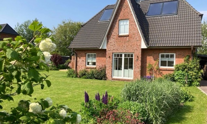 Pellworm House | Traumfänger - Three Bedroom Apartment, Sleeps 7