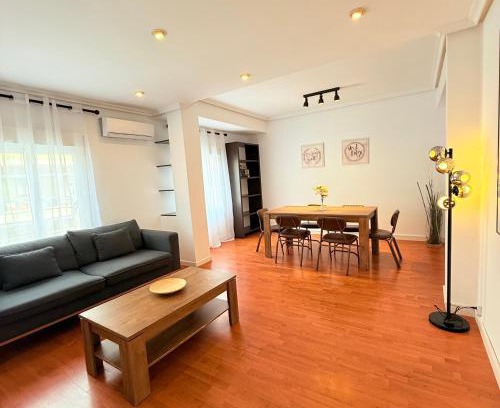 El Pla del Real Apartment | Travel Habitat Mestalla