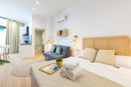 Montolivet Apartment | Travel Habitat Ruzafa Lofts