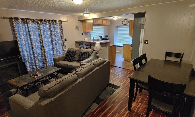 Fairplay Condo | Travel Nurse, Remote Work. Close To Breckenridge & Summit Co. Enjoy Colorado!