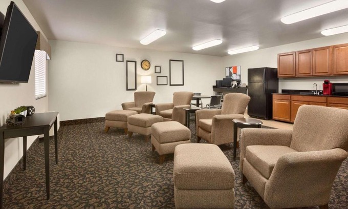 Santa Teresa Hotel | Travelodge by Wyndham Santa Teresa