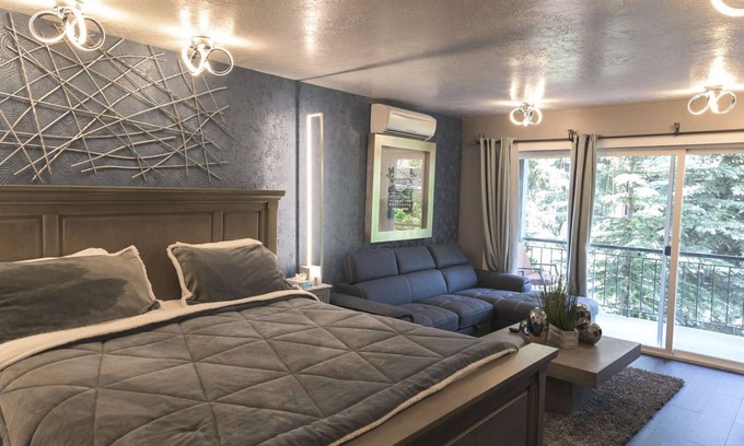 Downtown Park City Hotel | Treasure Mountain Inn - Junior Suite #40 - Cleaning fees included!