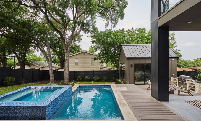 Riverside House | Treaty Oak Manor