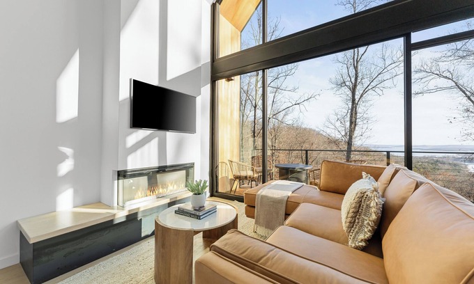 Indian Point House | Tree + House at Indian Point Amazing Lake View