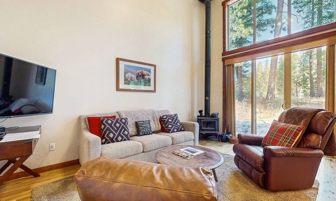 McCall House | Tree-lined home with forest views & wood stove - right on the golf course