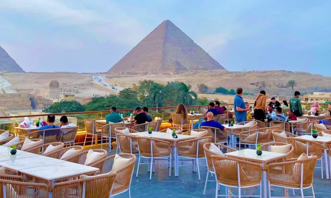 Kafrat al Jabal Bed & Breakfast | Tree Lounge Pyramids View INN, Sphinx Giza.