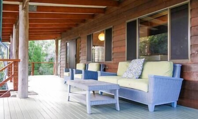 Point Lookout House | Tree & Sea - huge dual living, sleeps 11