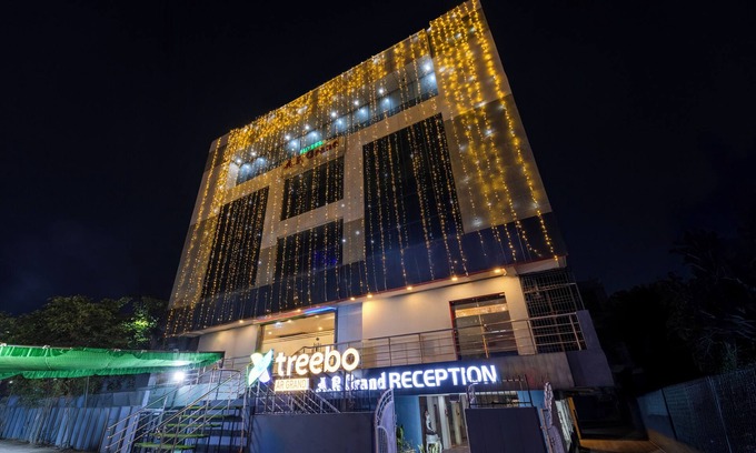 Gajuwaka Hotel | Treebo AR Grand, Gajuwaka