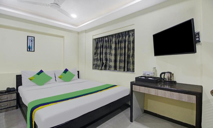 Kalighat Hotel | Treebo Naman'S Inn Near Kalighat Mandir