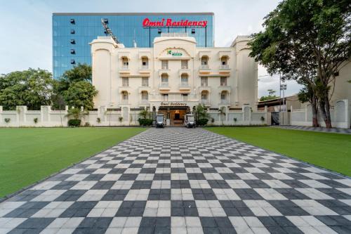 Indore Hotel | Treebo Premium Omni Residency