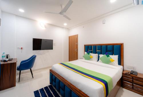 Indore Hotel | Treebo Pure Earth Stay, Vijay Nagar