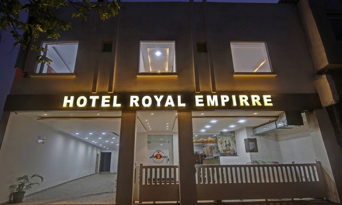 Kishangarh Hotel | Treebo Royal Empire Adarsh Nagar, Chandigarh