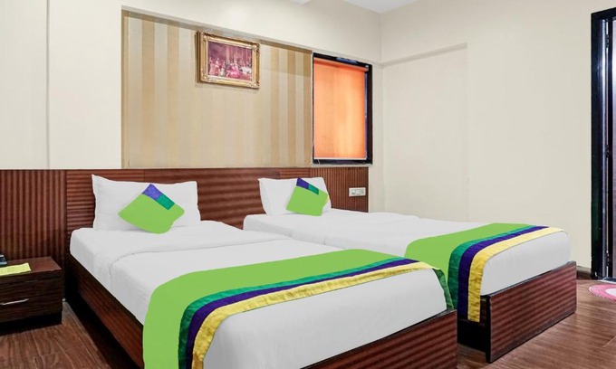Viman Nagar Hotel | Treebo Trend Silver Crest