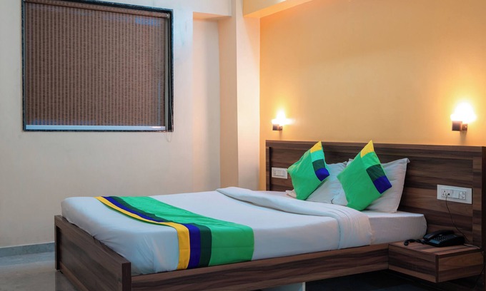 Pune Hotel | Treebo Trend The White Castle