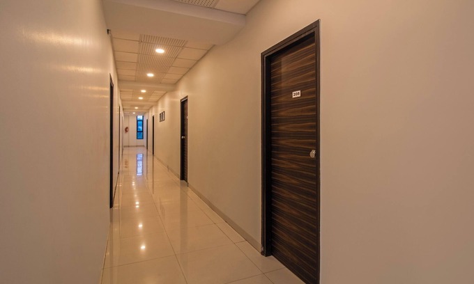 Kharadi Hotel | Treebo Tulip Comfort