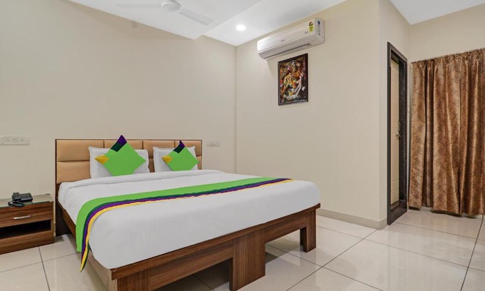 Hyderabad Hotel | Treebo Virat Residency, US Consulate