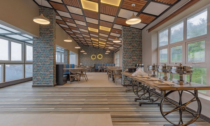 Fern Hill Hotel | Treebo Windsor Heights