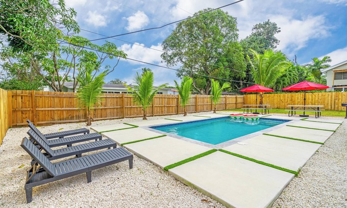 North Miami Beach House | Tremendous 4-bedroom house with Private Pool - Miami