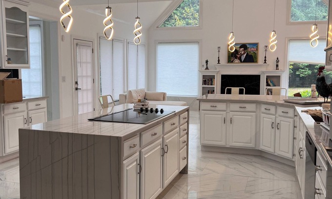 Lithonia House | Tremendous 7-bedroom estate in Lithonia with fitness room, AC, WiFi