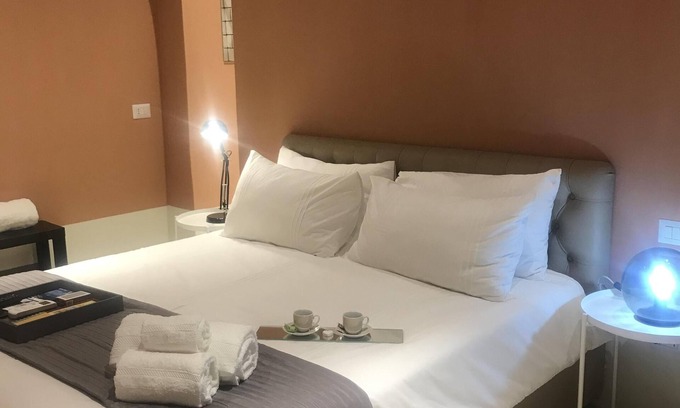 Quartieri Spagnoli House | TreSette Toledo Apartment