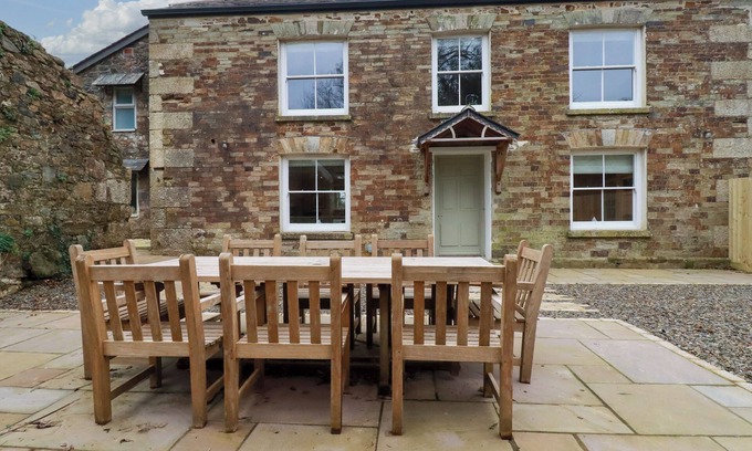 Bodmin Cottage | TRETOIL FARM HOUSE, pet friendly, luxury holiday cottage in Bodmin