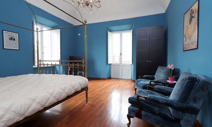 Repubblica Bed & Breakfast | Trevi palazzo storico B&B La Suite Blu