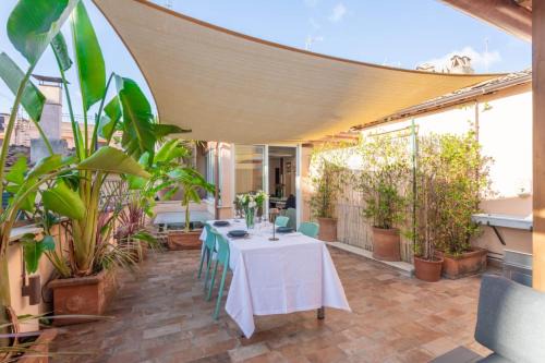 Rione II Trevi Apartment | Trevi's Apartment