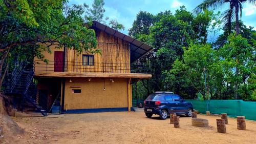Maraiyur House | Tribal Hut Kanthalloor