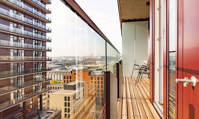 Erdberg Apartment | Triiiple Tower Dream Apartments with Rooftop-Pool
