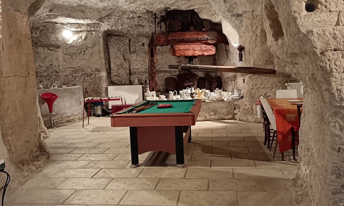 Poce-sur-Cisse House | Troglodyte gîte in the heart of the Loire castles. Perfect for families.