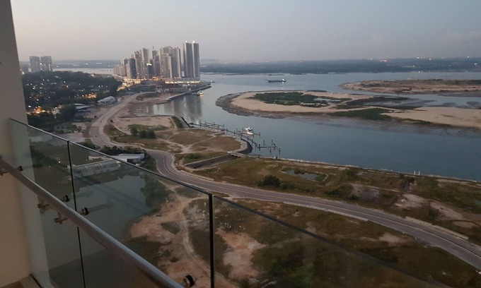 Johor Bahru Apartment | TROPEZ mins to Paradigm M / Legoland Family (WiFi)