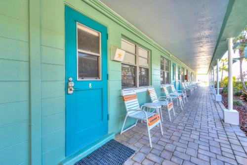 Treasure Island Apartment | Tropic Terrace Suite #8 - Beachfront Resort