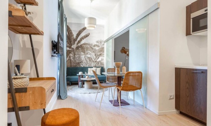 Lazzaretto Apartment | Tropical and new flat in Porta Venezia by Easylife