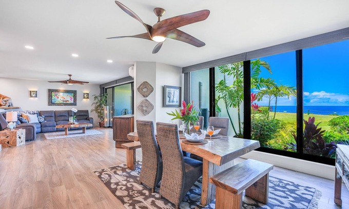 Princeville Condo | Tropical designer retreat right on the water with ocean view, pool & AC