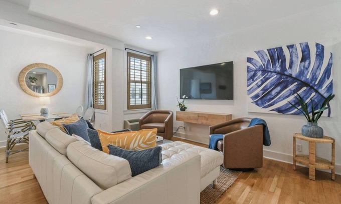 Palm Beach - West Palm Beach Condo | Tropical Getaway 2 br 3107