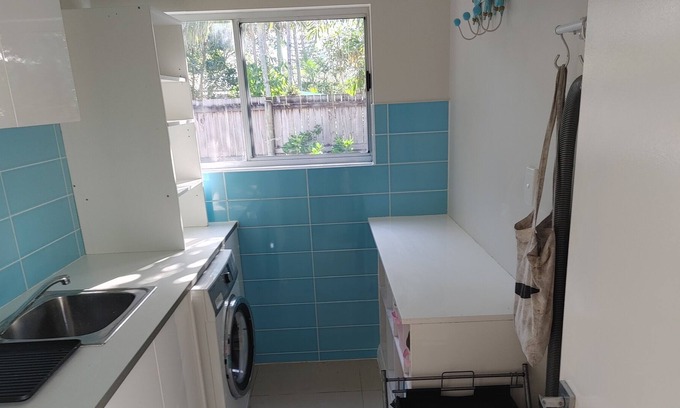 Trinity Park House | Tropical home with in-ground swimming pool -15 min walk to beach