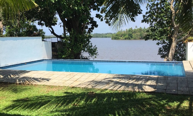 Hikkaduwa Villa | Tropical Lakeside Villa, Hikkaduwa