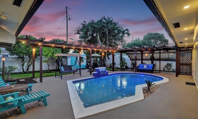 Hollywood Hills House | Tropical Oasis! Heated Pool. BNR Vacation Rentals