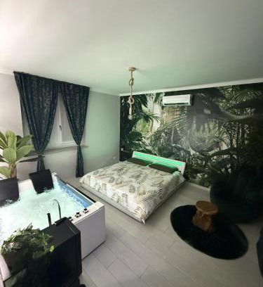 Vittoria Apartment | TROPICAL RHAPSODY - Jacuzzi & King Size a Torino Centro