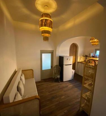 Peliatan Apartment | Tropical Tom House Ubud