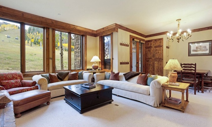 Highlands Townhomes Apartment | True Ski-In/Out Beaver Creek getaway!